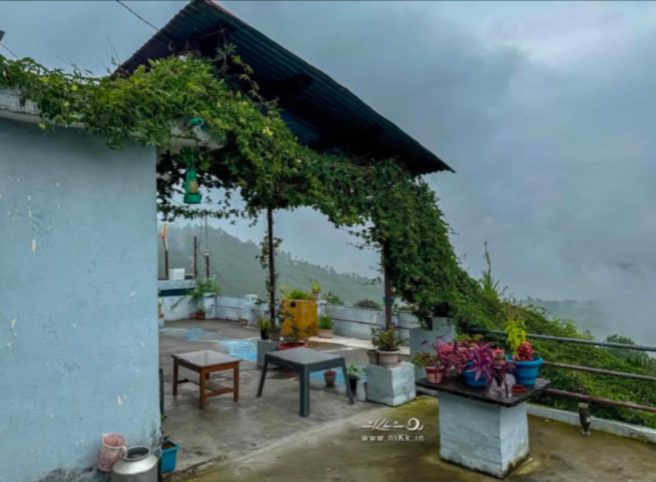 The Real Place Almora Luaran gambar